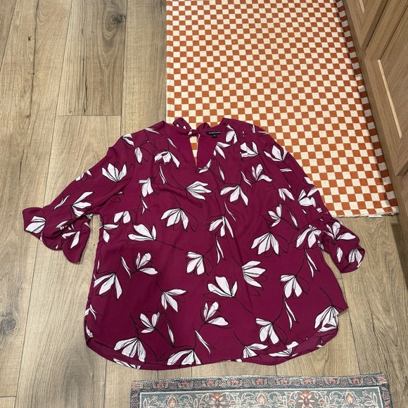 41 Hawthorn Blouse with Mandarin Collar and Relaxed Fit Floral 2X - Picture 1 of 3